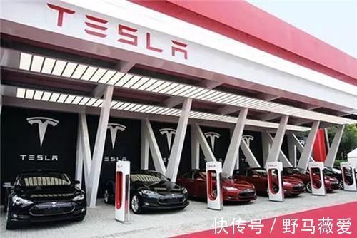 電動汽車充電難題有望解決 大眾推出停車自動充電技術